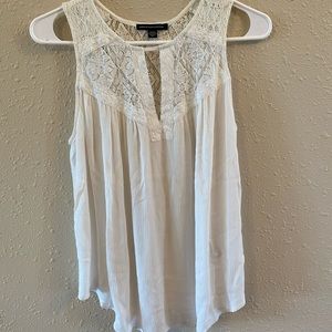 American eagle white tank top. Size medium